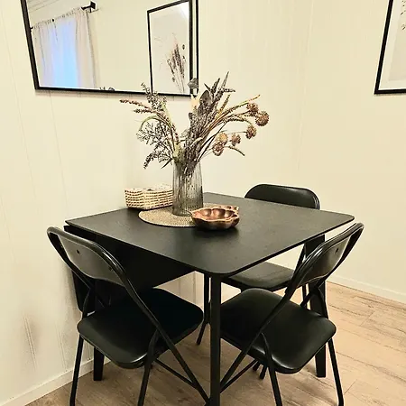 Fin 3-roms I Sentrum Апартаменты Харстад